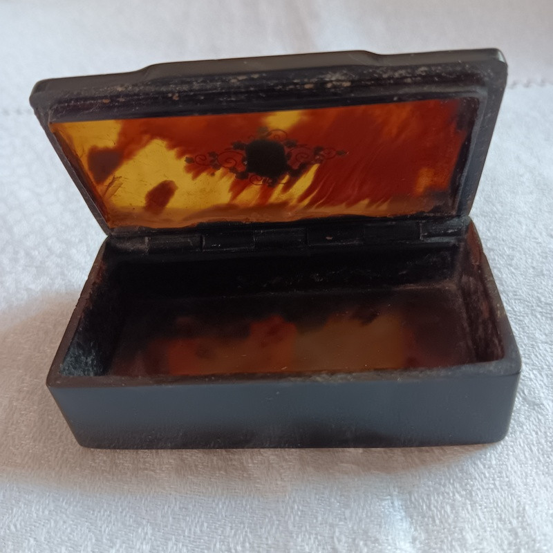 19th Century Tortoiseshell Snuffbox-photo-2