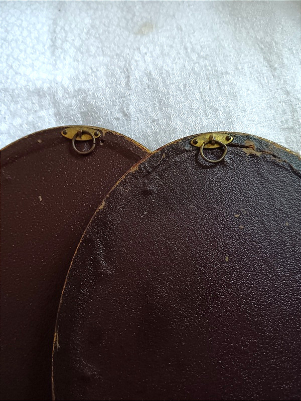 Pair Of Oval Medallion Photo Frames -photo-6