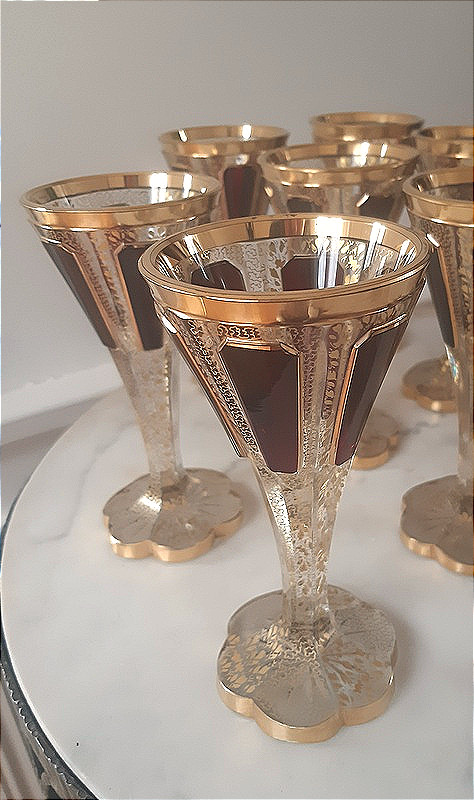 Moser Bohême service de 6 verres En Cristal Taillé Décor De Cabochons Rubis Et Motifs Or