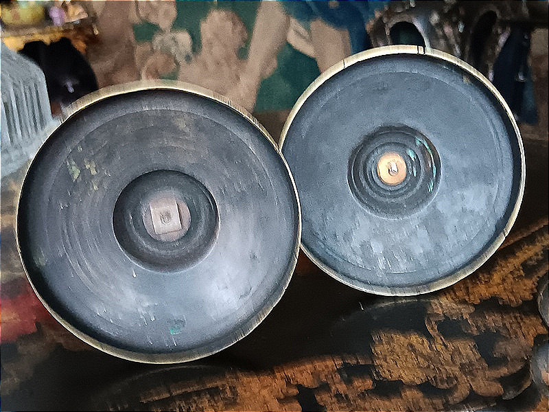 Paire de lampes bougeoirs en bronze à décor de vigne Epoque Restauration XIXème siècle-photo-5