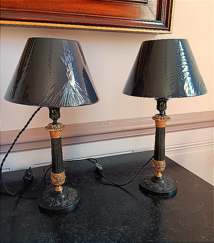 Paire de lampes bougeoirs en bronze à décor de vigne Epoque Restauration XIXème siècle