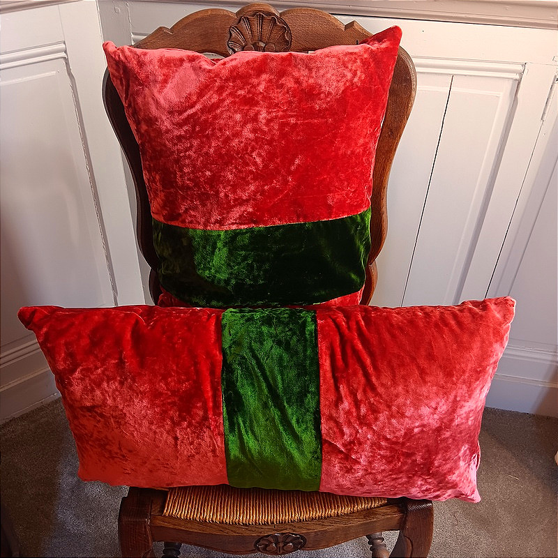 Large Two-tone Cushions In Burnt Orange And Empire Green Silk Velvet-photo-1