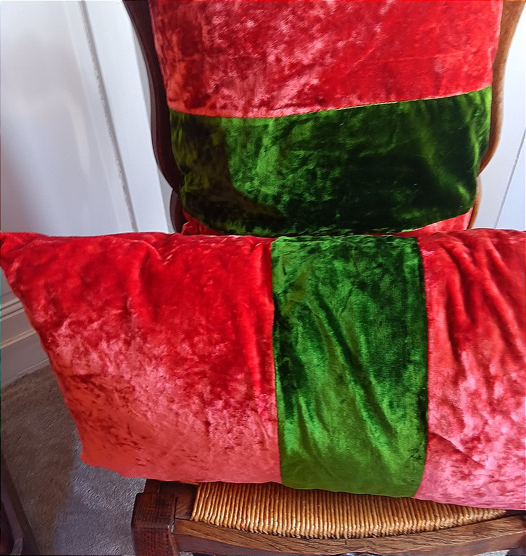 Large Two-tone Cushions In Burnt Orange And Empire Green Silk Velvet-photo-2