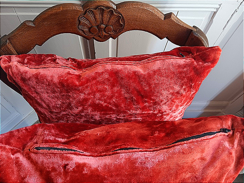 Large Two-tone Cushions In Burnt Orange And Empire Green Silk Velvet-photo-5
