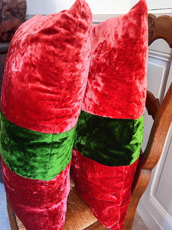 Large Two-tone Cushions In Burnt Orange And Empire Green Silk Velvet-photo-6