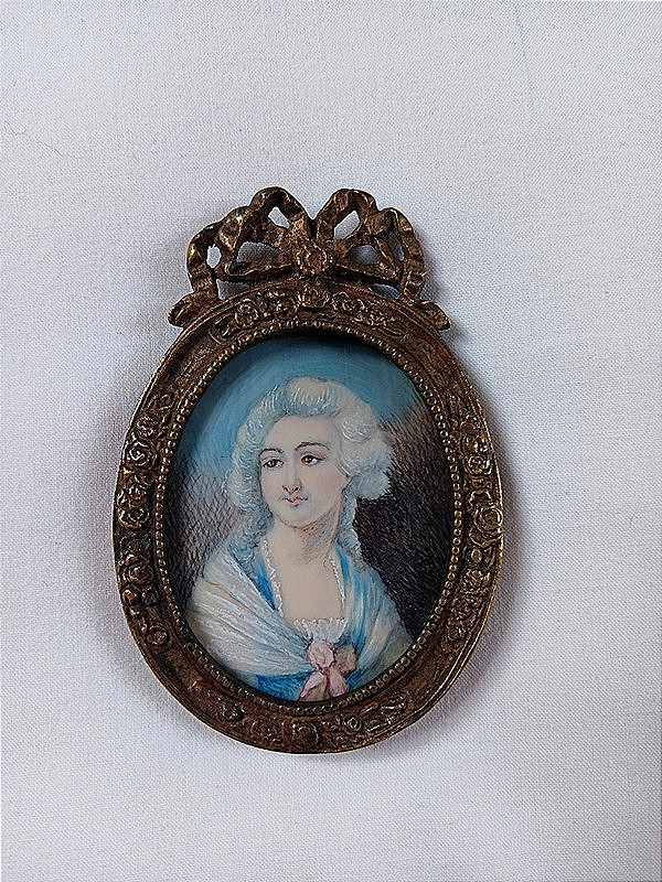 Miniature Gouache Painting In The Louis XVI Style Bronze Frame Portrait Of A Young Woman-photo-2