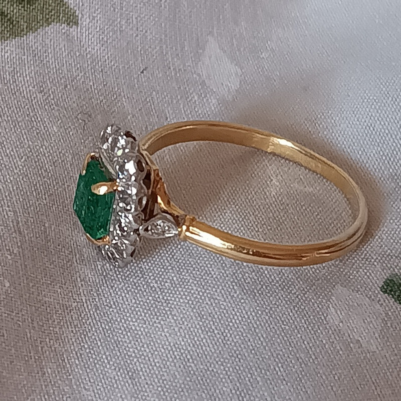 Emerald And Diamond Ring 18 Carat Gold And Platinium-photo-2
