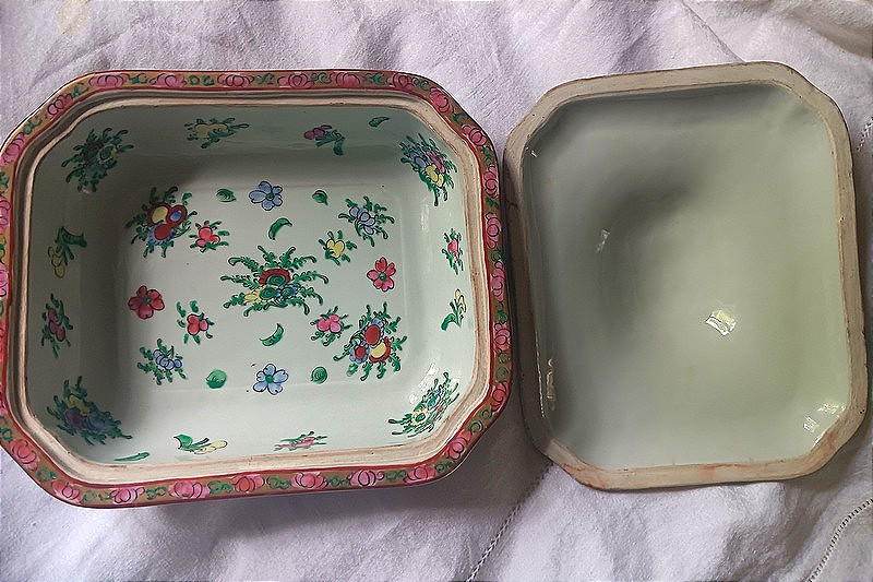 Plat couvert en porcelaine de Chine Canton 乾隆年製-photo-1