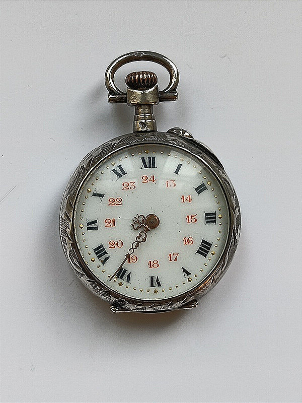 Montre à gousset pour femme en argent et vermeil à décor floral ciselé-photo-3