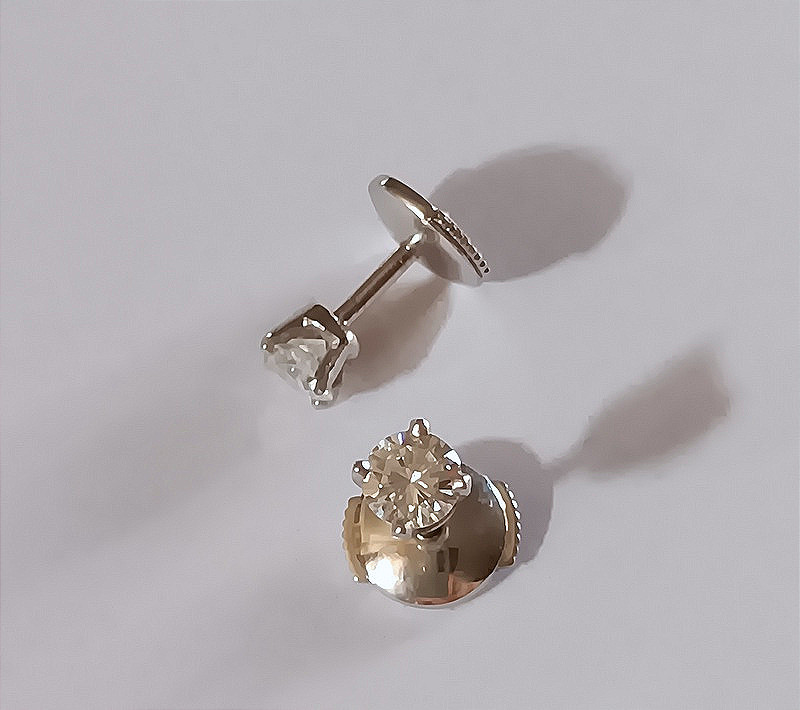 18k White Gold Diamond Stud Earrings-photo-2