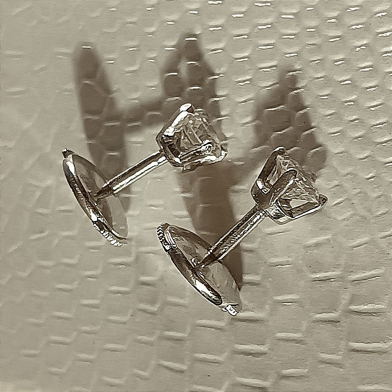 18k White Gold Diamond Stud Earrings-photo-2