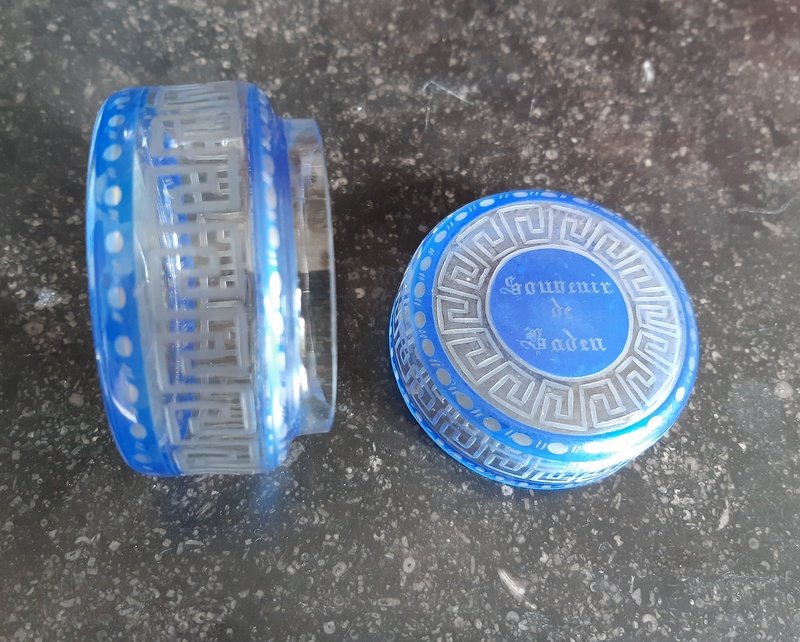 Lovely Small Engraved And Enamelled Glass Box Souvenir From Baden XIXth Century-photo-1