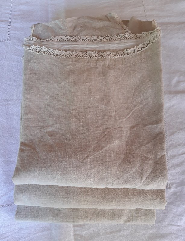 3 Old Natural Linen Shirts Bordered With Lace-photo-2