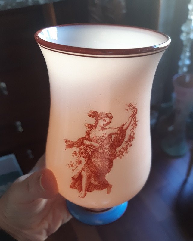 Paire De Vases Sur Piedouche En Opaline En Verre Soufflé émaillé De Femme à l'Antique Napoléon III  - XIXème siècle-photo-2