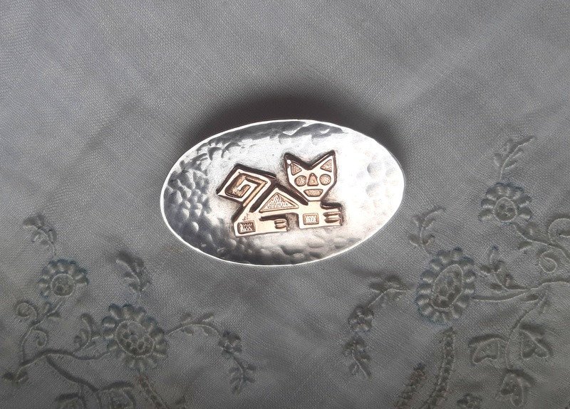 Broche Moderniste Chat En Argent Et Or 