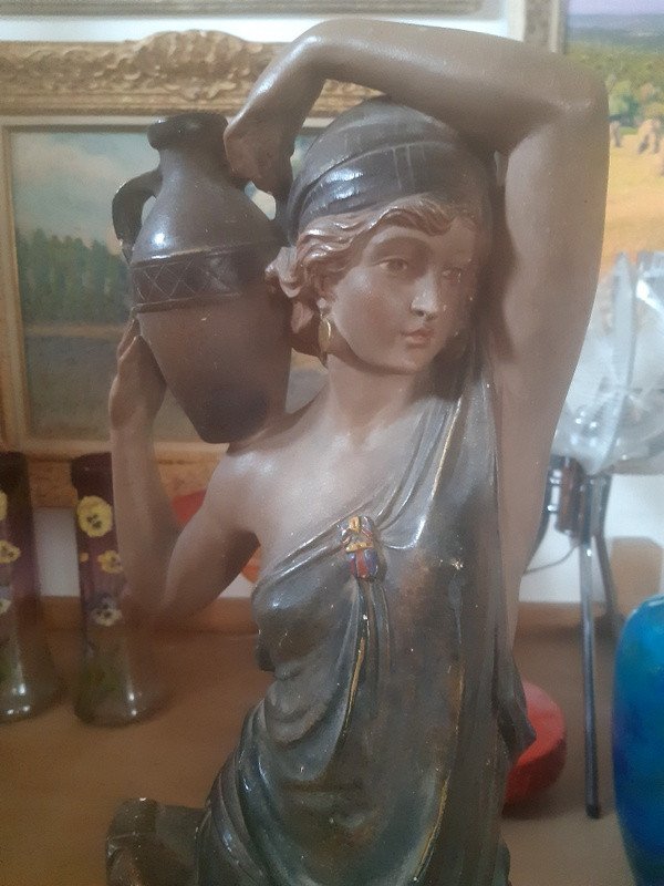 Armand Boutrolle (1886-1972) Sculpture représentant une Ravissante Jeune Femme Orientale Porteuse d'Eau Samaritaine En Plâtre patiné-photo-5
