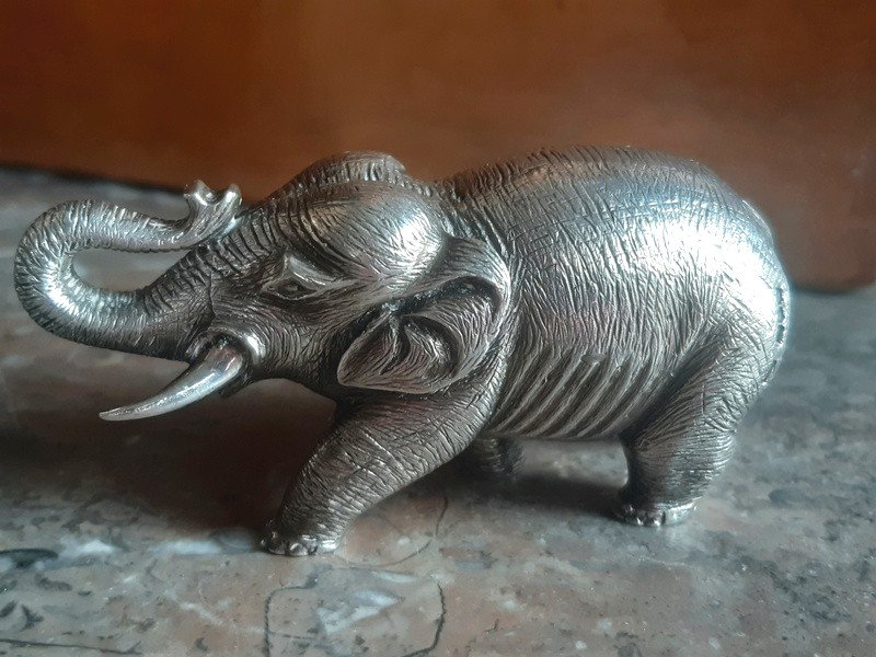 Adorable Petit éléphant sculpture  presse-papier sujet animalier en Argent Massif Au Lion Passant Orfèvre Ac & C° Londres 100 g-photo-3