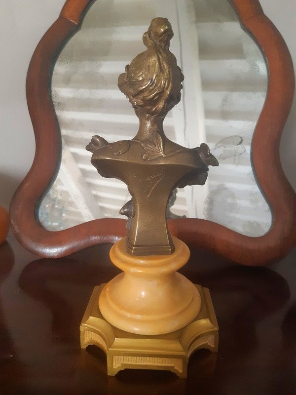 Pablo Rigual (1863-1917) Ravissant Buste De Jeune Femme En Bronze Art Nouveau Socle En Marbre Jaune vers 1900-photo-1