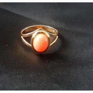 Bague En Or Jaune 18 Carats Et Corail 