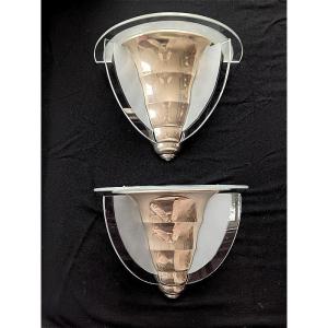 Pair Of Art Deco Modernist Wall Lights In Sandblasted Glass And Chrome-plated Metal