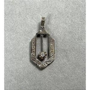 Pendentif or gris 18 carats et diamants Art déco vers 1930