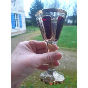 Beautiful Suite Of 12 Cut Crystal Moser Glasses Decorated With Ruby Cabochons And Bohemian Gold Patterns XIXème