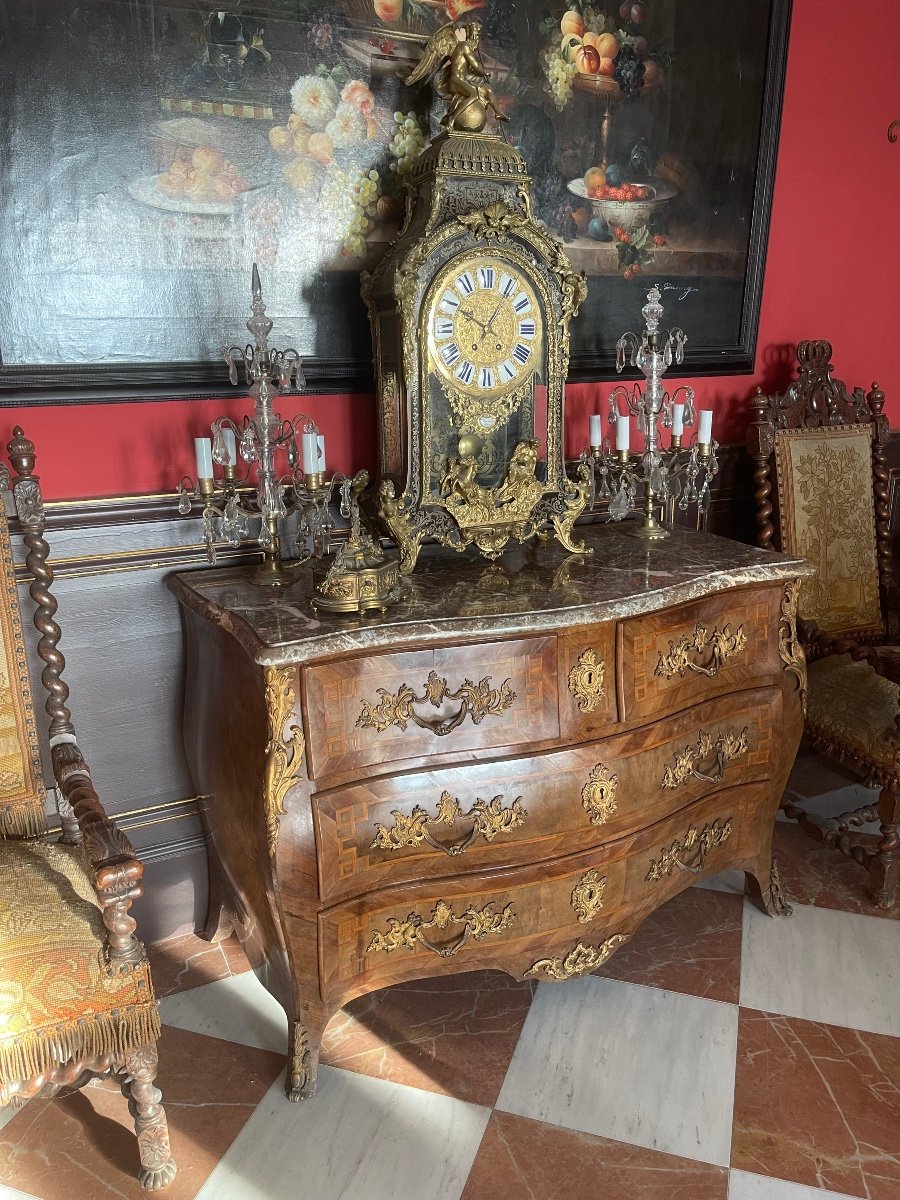 Curved Tomb Commode All Sides Louis XV Style. 