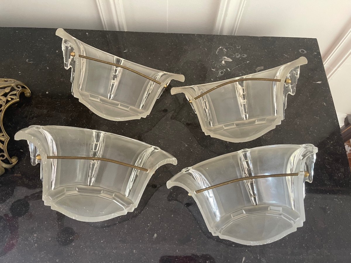 Suite De Quatre Appliques En Verre -photo-5