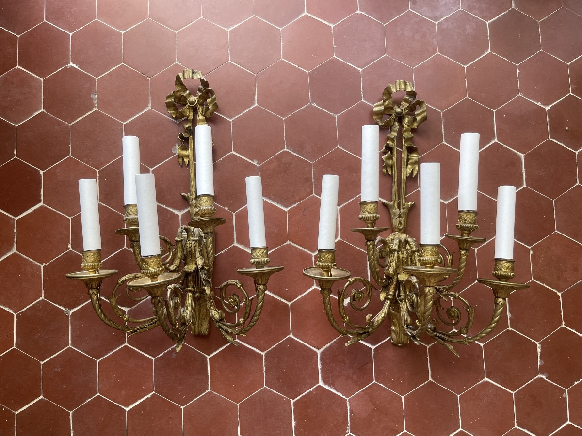 Paire d’appliques en bronze doré 