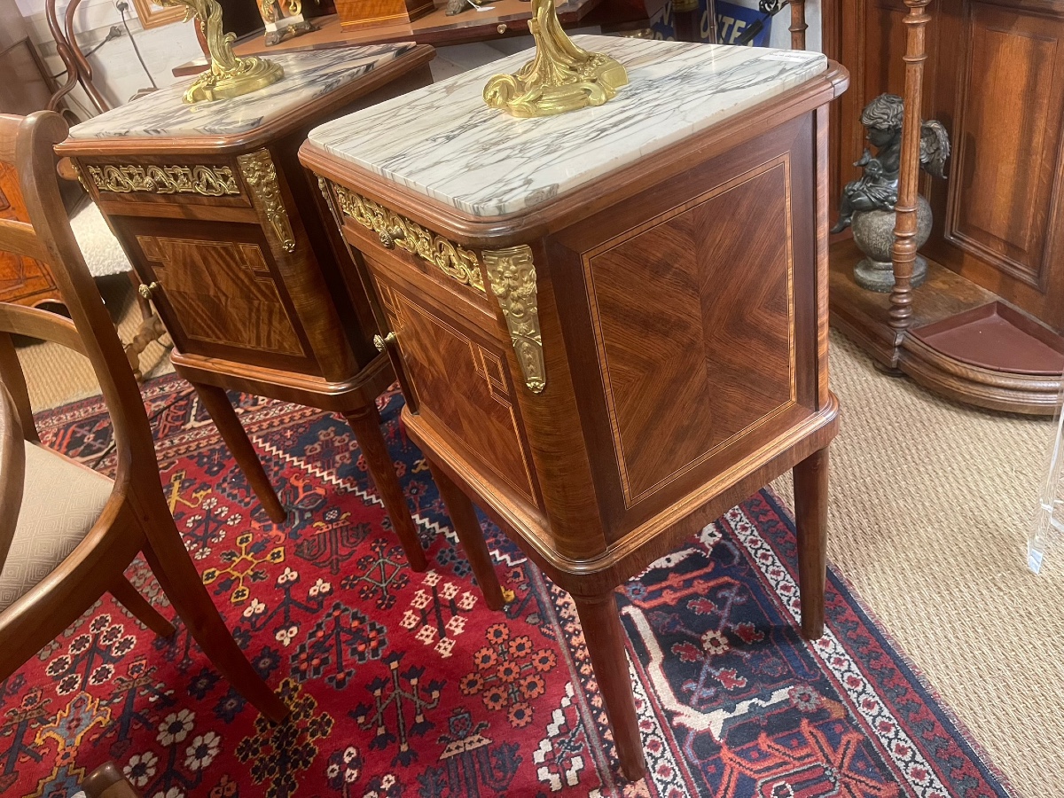 Pair Of Bedside Tables In Marquetry And Gilded Bronze, Marble Top, 1920s Period - Louis XVI Style-photo-2