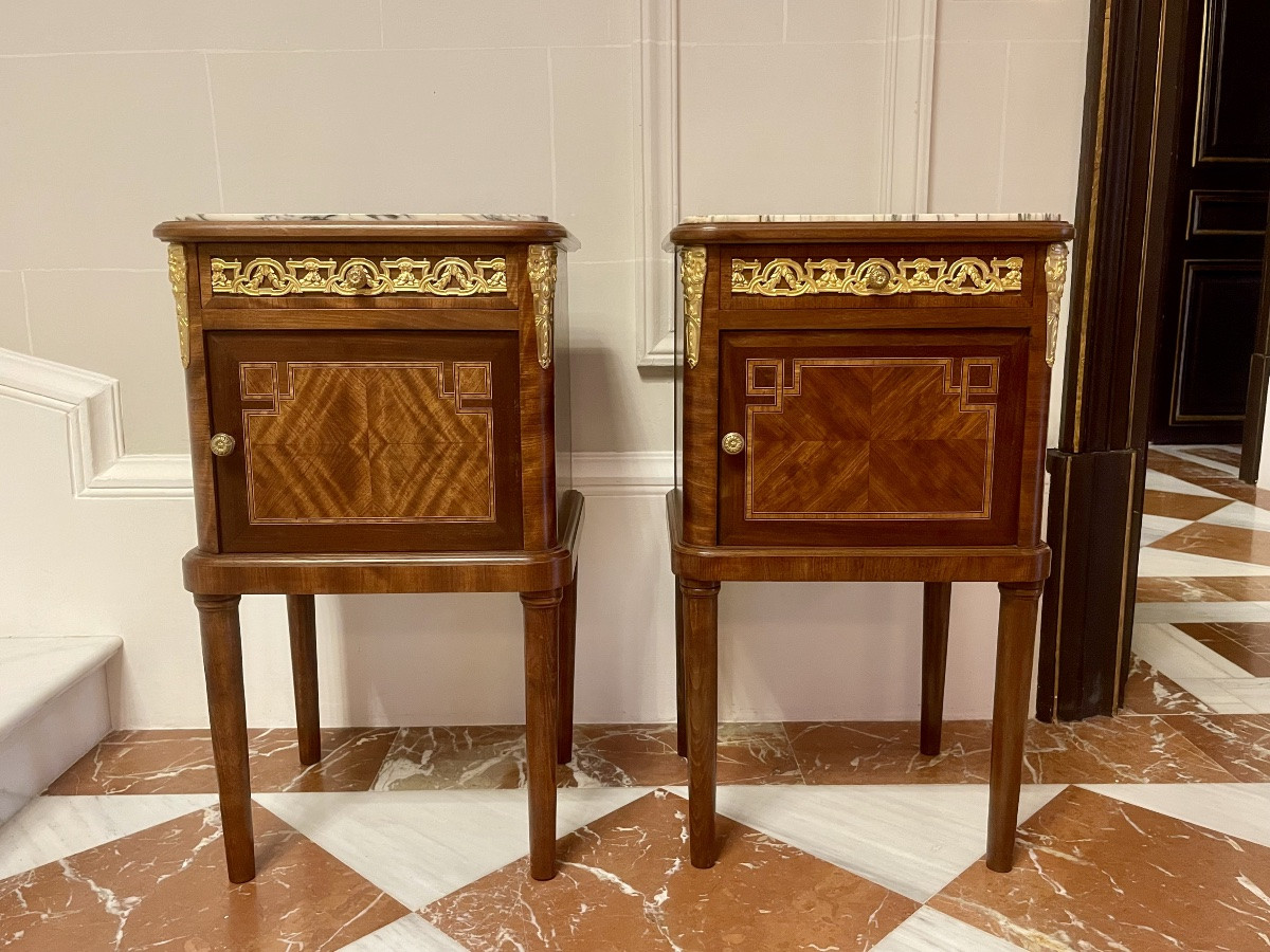 Pair Of Bedside Tables In Marquetry And Gilded Bronze, Marble Top, 1920s Period - Louis XVI Style-photo-3