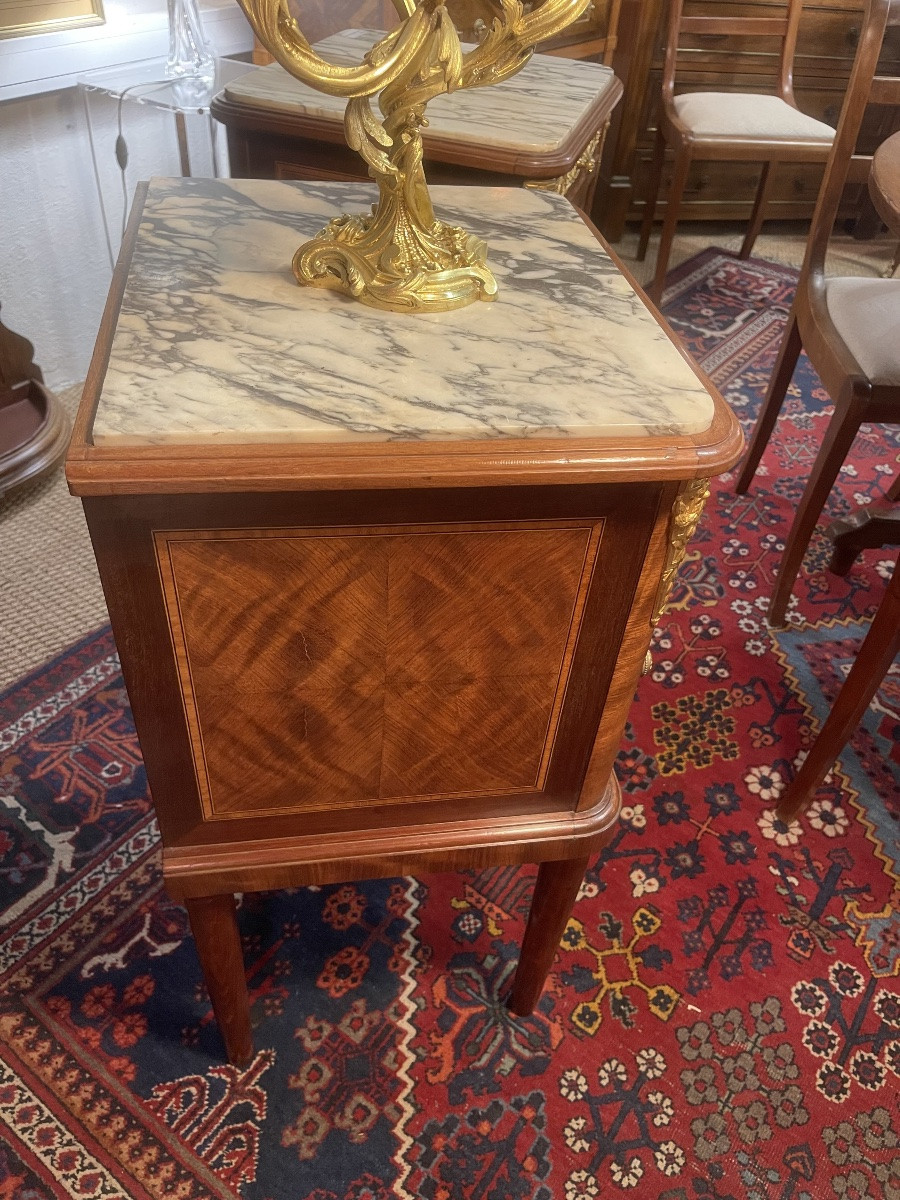 Pair Of Bedside Tables In Marquetry And Gilded Bronze, Marble Top, 1920s Period - Louis XVI Style-photo-4