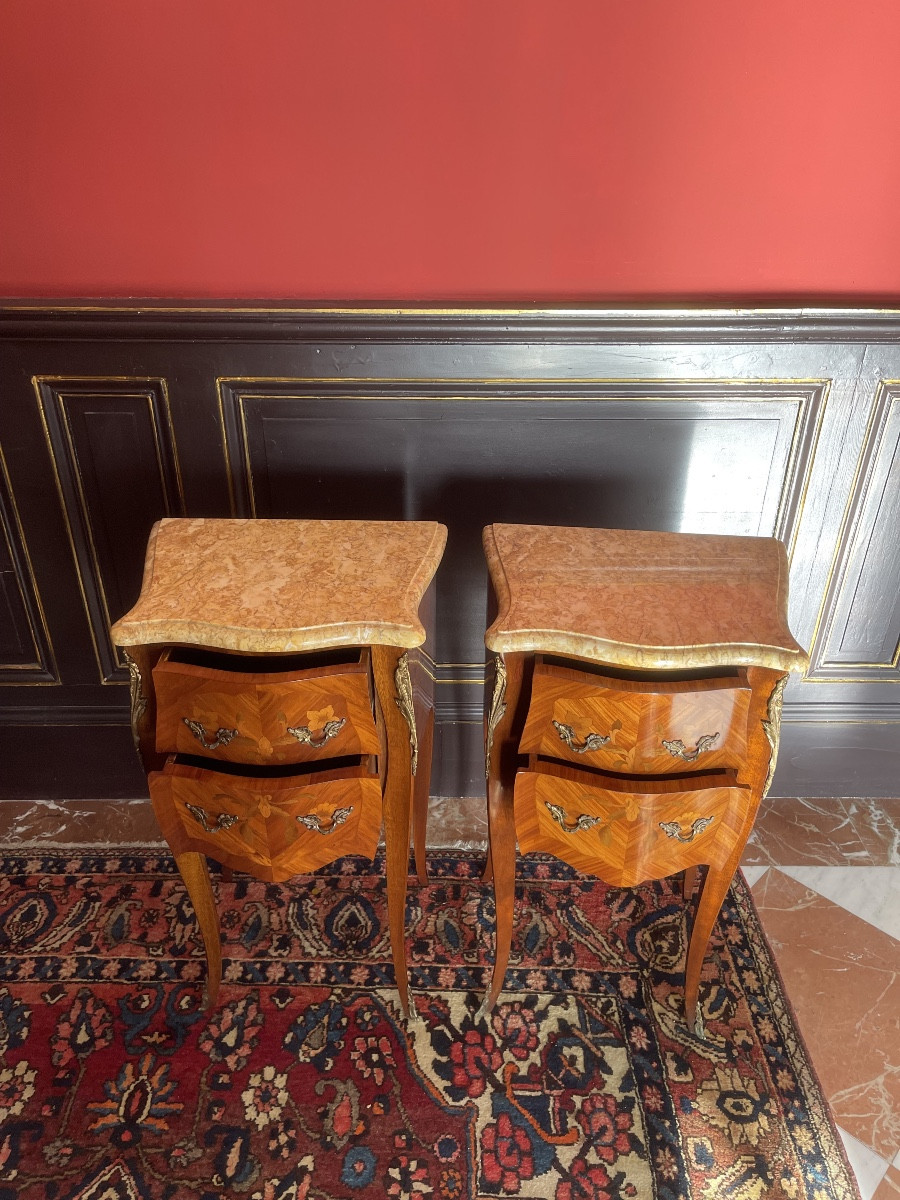 Paire de chevets de style Louis XV en marqueterie et marbre -photo-4