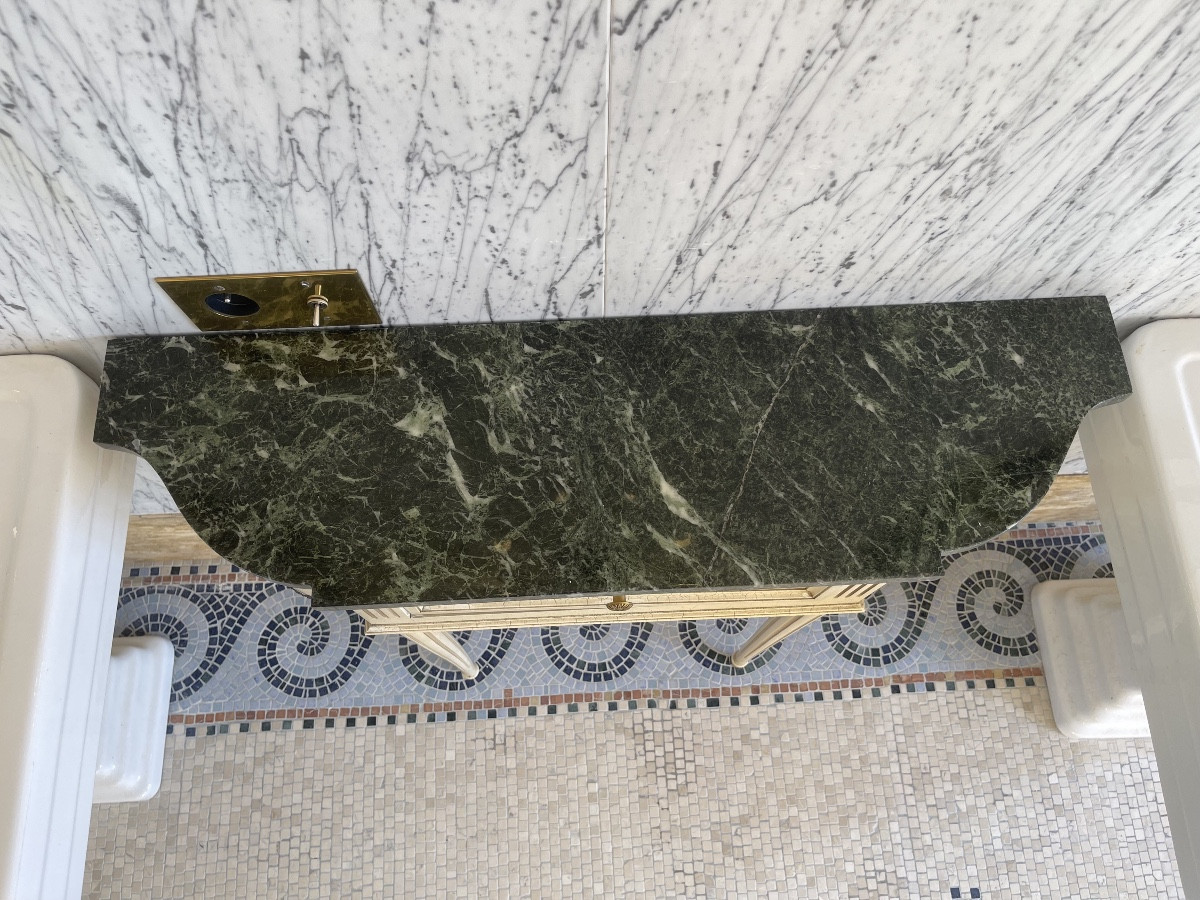 Console de style Louis XVI, travail décoratif du milieu du XXᵉ siècle, plateau de marbre vert -photo-4