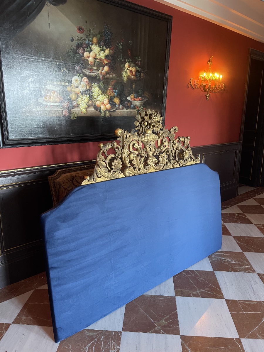 Grande tête de lit baroque en bois sculpté et doré du XIXe siècle – Velours bleu neuf – 200 cm-photo-3