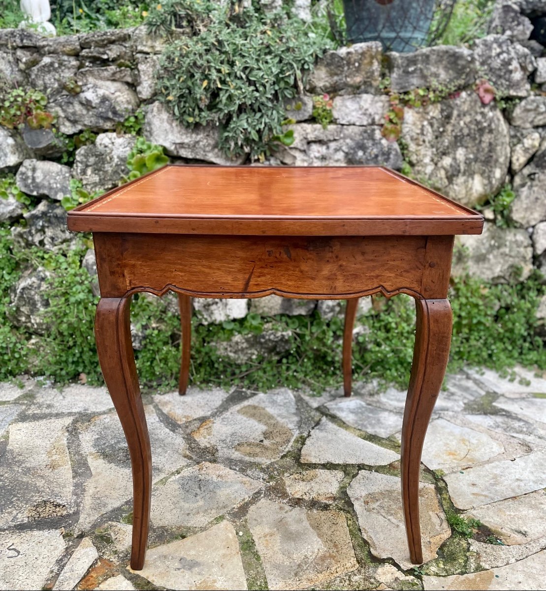 Petite Table Bureau Dite à Plateau « Cabaret » en Noyer D’époque Louis XV. XVIII ème siècle.-photo-3