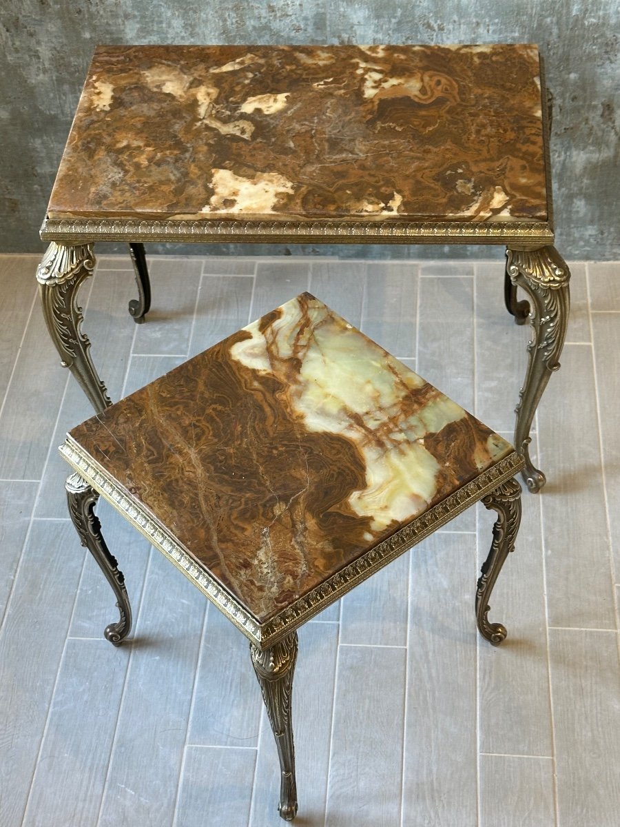 Suite De 2 Tables Gigogne En Laiton Doré Et Onyx Vers 1950-photo-3