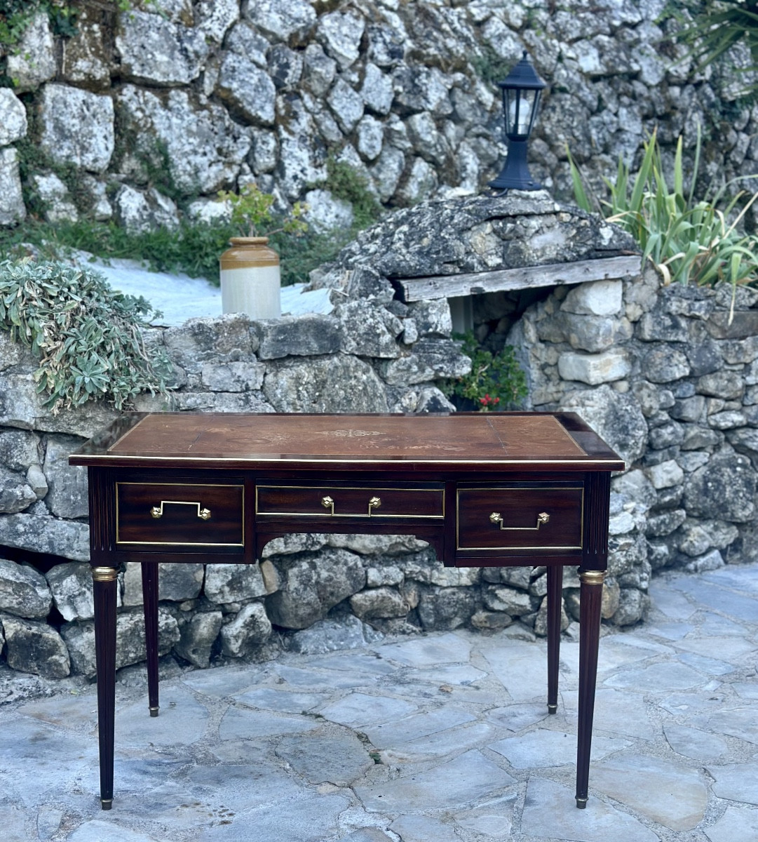 Bureau Plat, double face ,en Acajou de style Louis XVI.