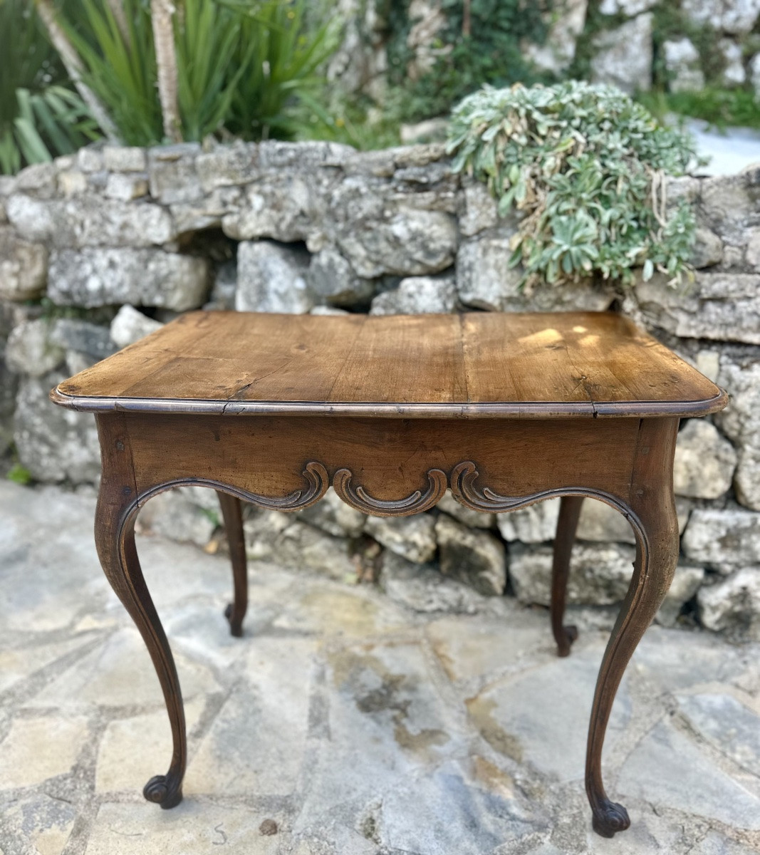 Louis XV Period Walnut Center Table. 18th Century.-photo-3