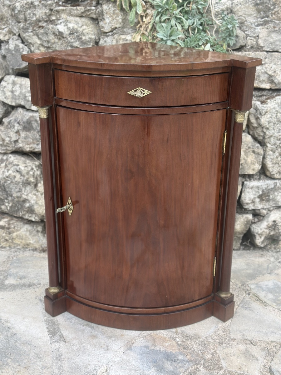 Small Corner Cupboard In Flamed Mahogany With Detached Columns, 19th Century.-photo-2