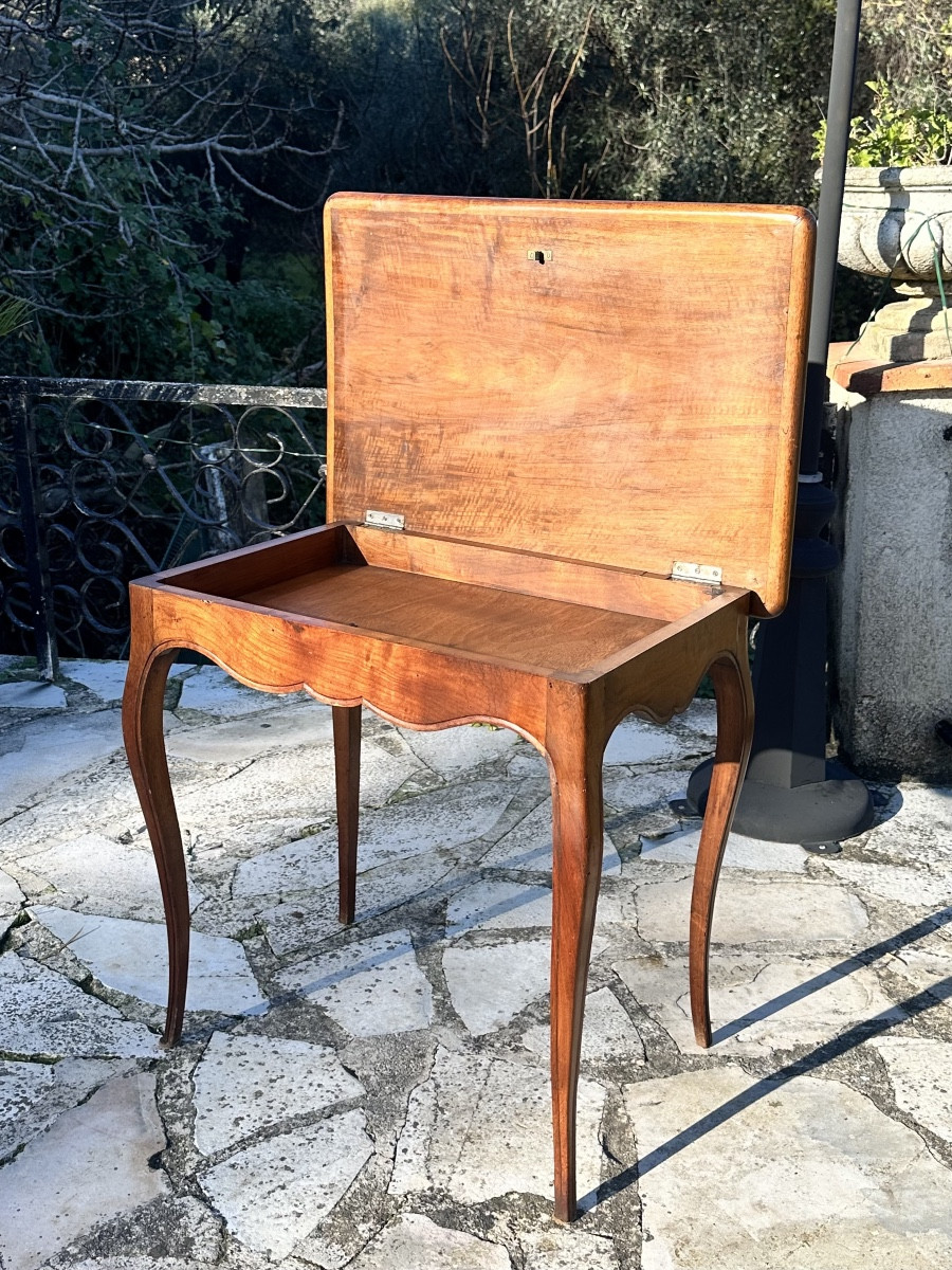 Table d’appoint à Plateau Cabaret de style Louis XV Époque XIX eme siècle.-photo-3