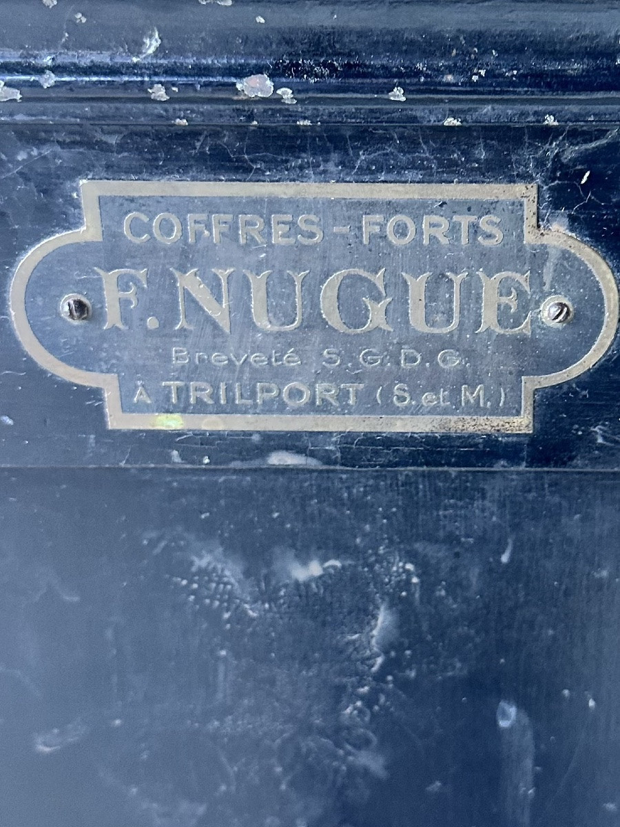 Coffre Fort ancien en Fonte Noircie F. Nugue Époque XIX eme siècle.-photo-4