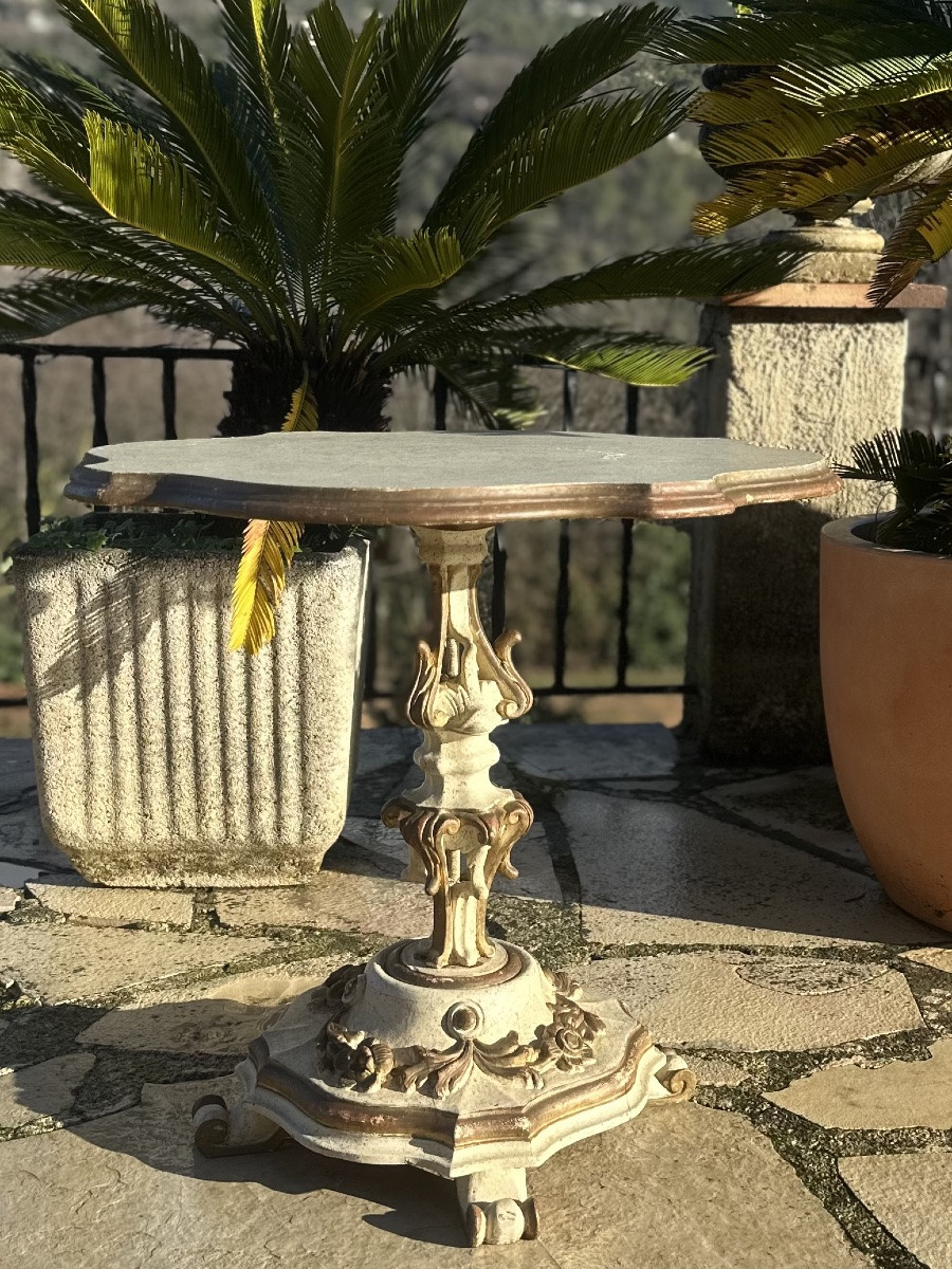 Small Carved And Lacquered Wooden Side Table, 20th Century.-photo-2