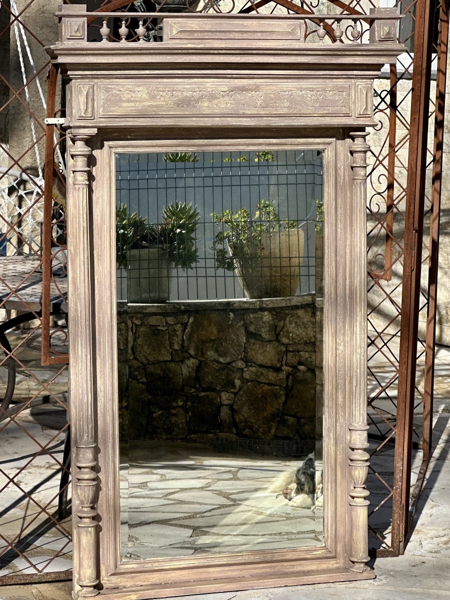 Imposant Miroir de cheminée en bois sculpté et peint Époque XIX eme siècle.