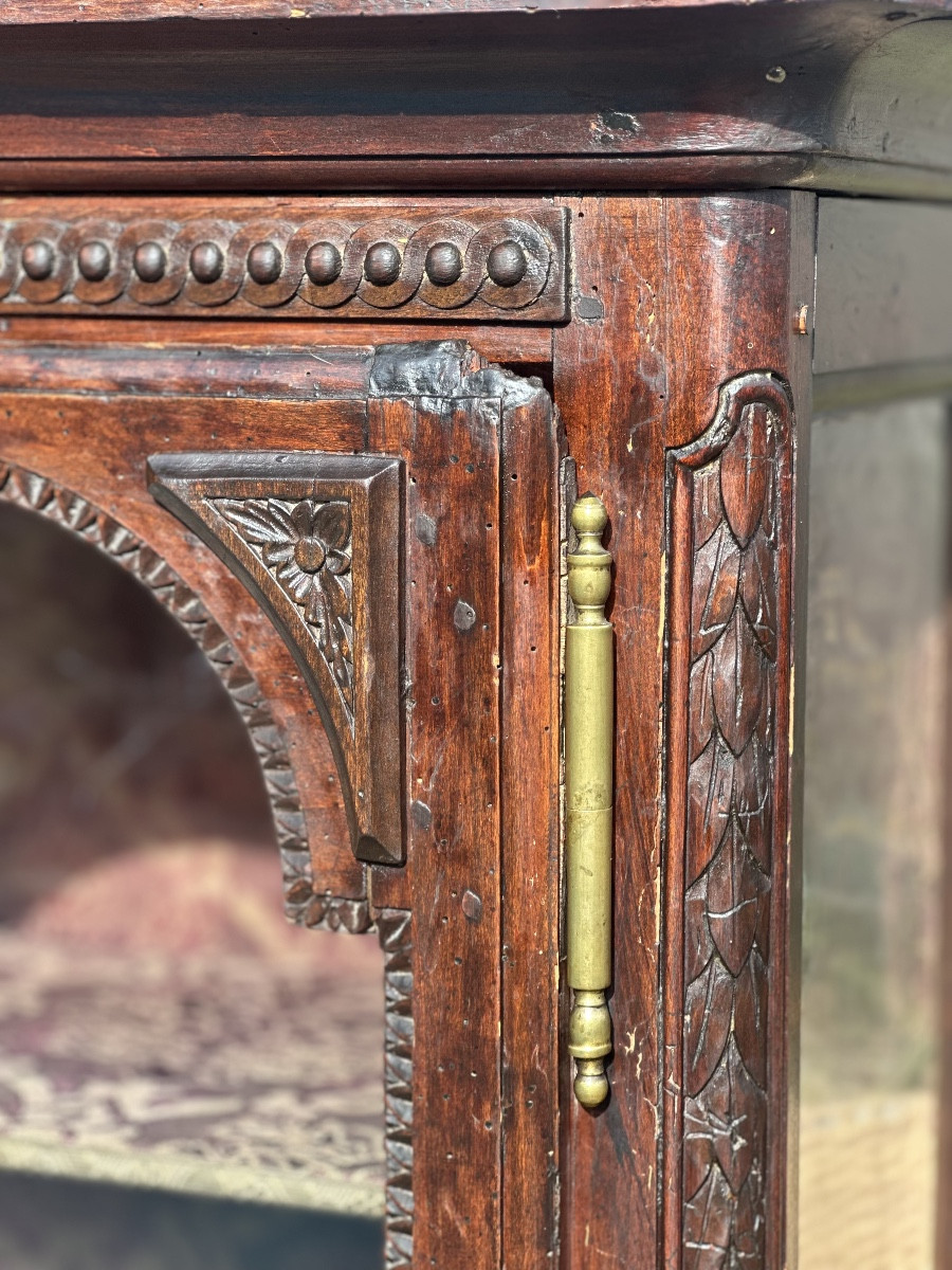 Petite vitrine à poser en Chêne massif sculpté .Époque fin  XIX siècle .-photo-8