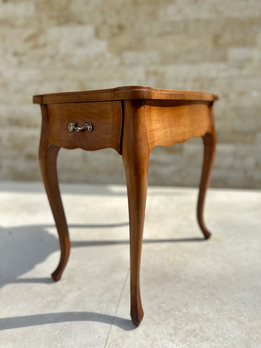 Petite table volante de style Louis XV .Époque XX eme siècle.-photo-4