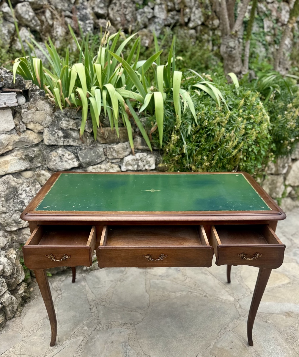 Petit Bureau de style Louis XV en bois massif Époque XX eme siècle.-photo-2