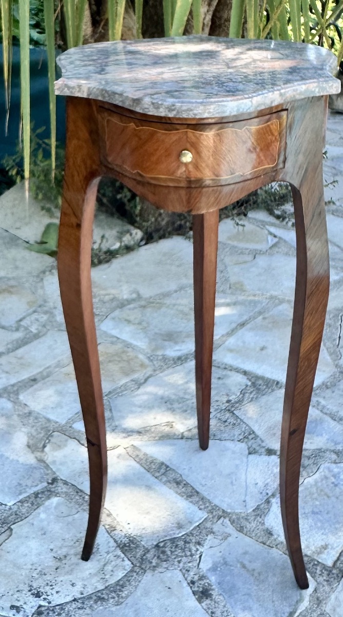 Table volante en Marqueterie de bois précieux, de style Louis XV .Époque XIX siècle.-photo-4