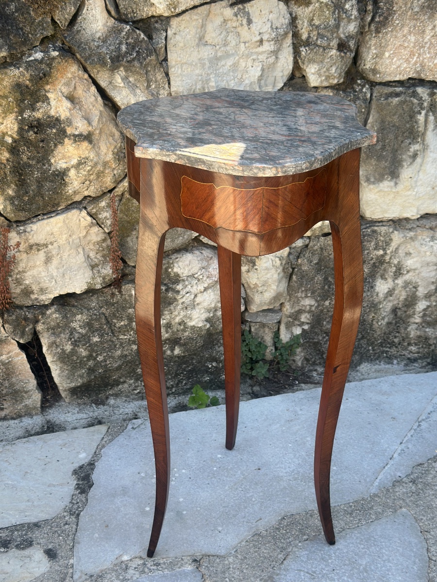 Table volante en Marqueterie de bois précieux, de style Louis XV .Époque XIX siècle.-photo-6