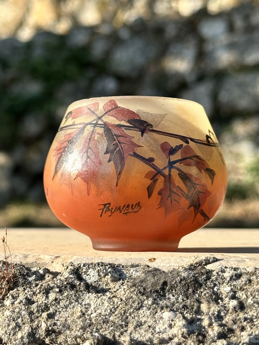 Vase miniature en verre dépoli par Jean-Simon Peynaud. Époque XX eme siècle.-photo-2